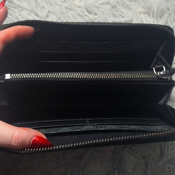 Giorgio Armani Black Wallet - Picture 2 of 8